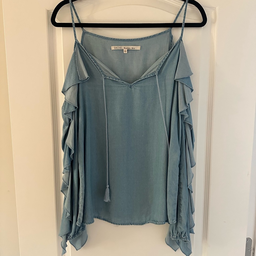 Rachel Roy Long Sleeve Blouse. Excellent Condition. Open shoulders.